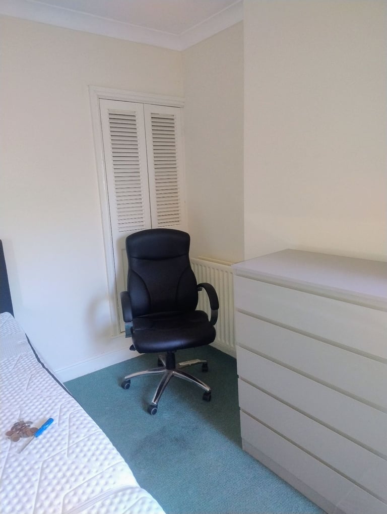 Room to rent 