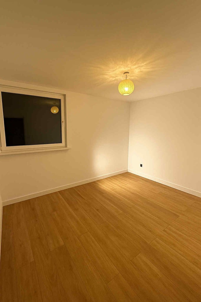 Partly Furnished 3-Bed Flat – Great Location