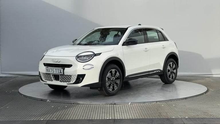 2025 Fiat 600 1.2 MHEV SUV 5dr Petrol Hybrid e-DCT Euro 6 (s/s) (100 ps) Automatic Hatchback Hybr...