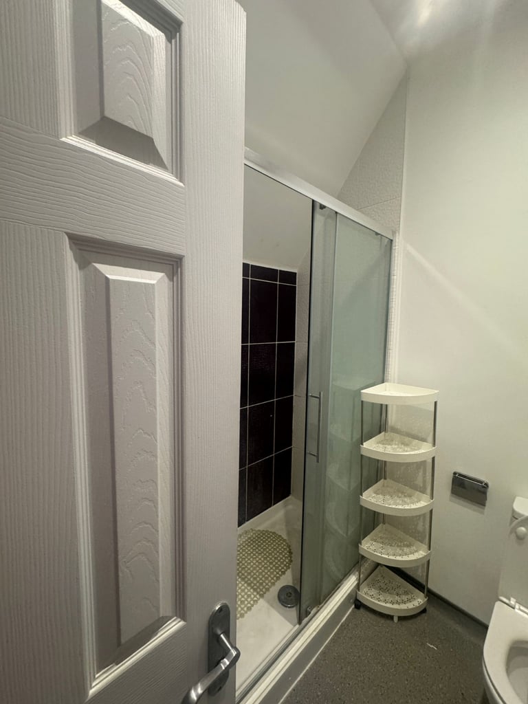 Seperate and Spacious 1 Bed Flat available for Rent in - CV1 3EG