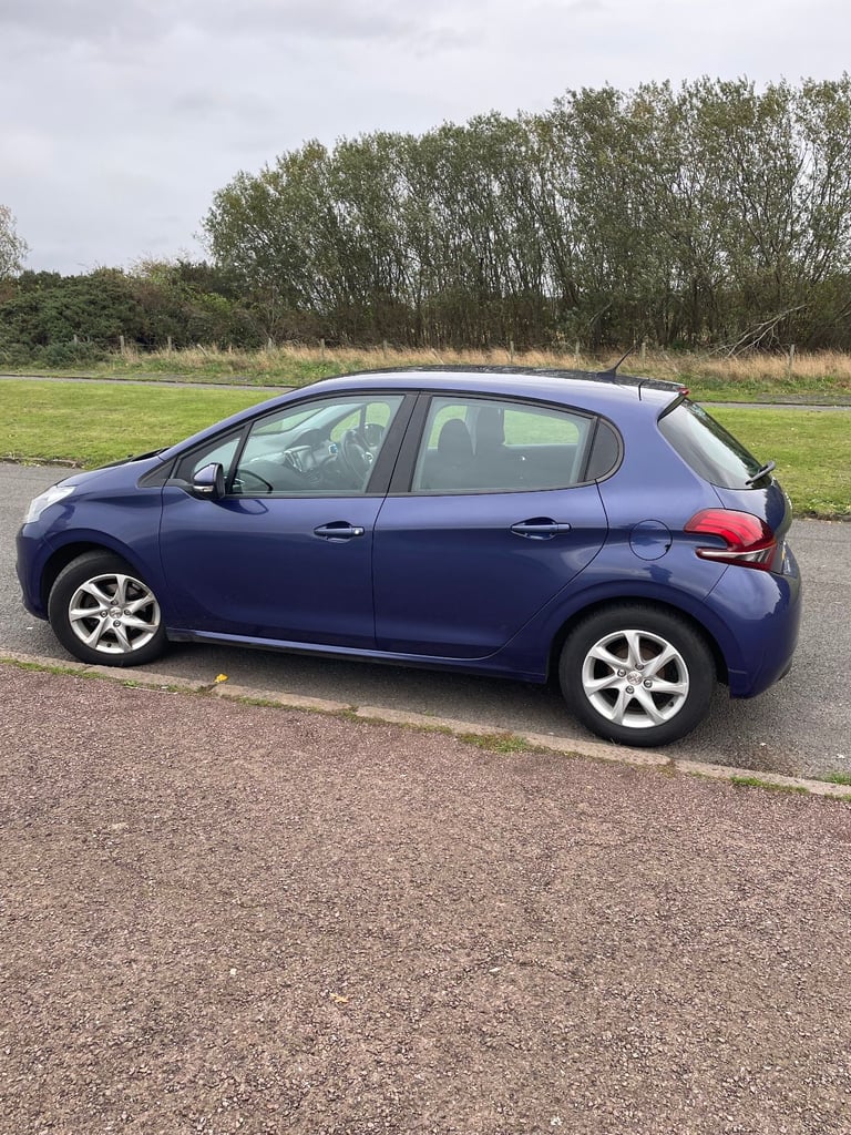 Peugeot, 208, Hatchback, 2017, Manual, 1199 (cc), 5 doors