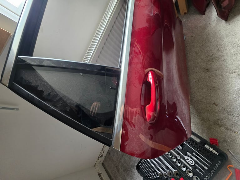MERCEDES GLC CLASS X253 REAR BACK DOOR Driver Side  5 DOOR BREAKING PARTS