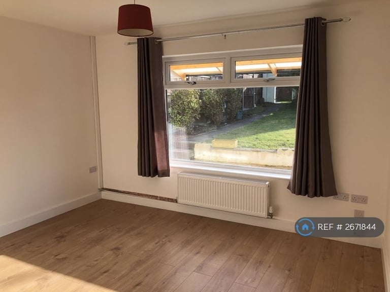 1 bedroom flat in Charlton Road, Bristol, BS10 (1 bed) (#2671844)