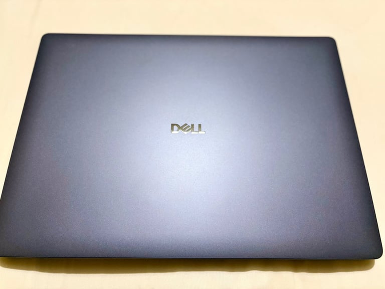 Dell pro max 16- Ultra i9 - 64 GB DDR5 Ram 