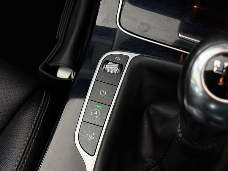 2017 Mercedes-Benz C Class C220d AMG Line 2dr CONVERTIBLE DIESEL Manual