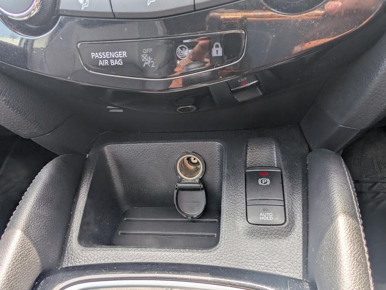 2017 Nissan Qashqai 1.5 dCi Tekna 5dr HATCHBACK DIESEL Manual