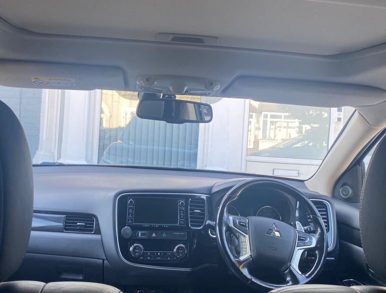 Mitsubishi, OUTLANDER, Estate, 2015, Other, 1998 (cc), 5 doors