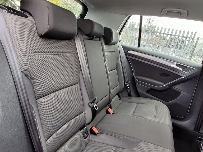  Volkswagen Golf 35.8kWh e-Golf Auto 5dr Electric Automatic