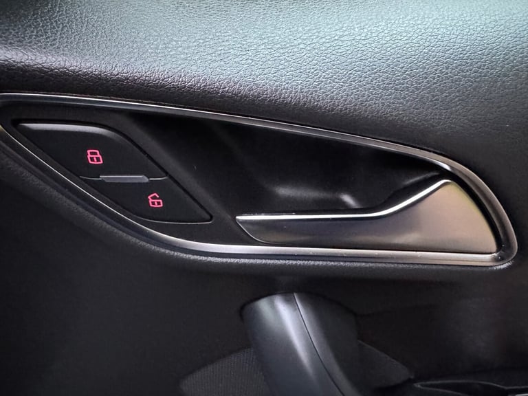 2015 Audi Q3 2.0 TFSI S line Plus SUV 5dr Petrol S Tronic quattro Euro 6 (s/s)