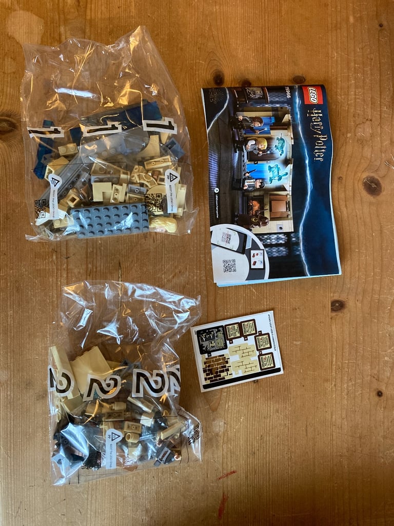 Lego Harry Potter Hogwarts Room of Requirements 75966