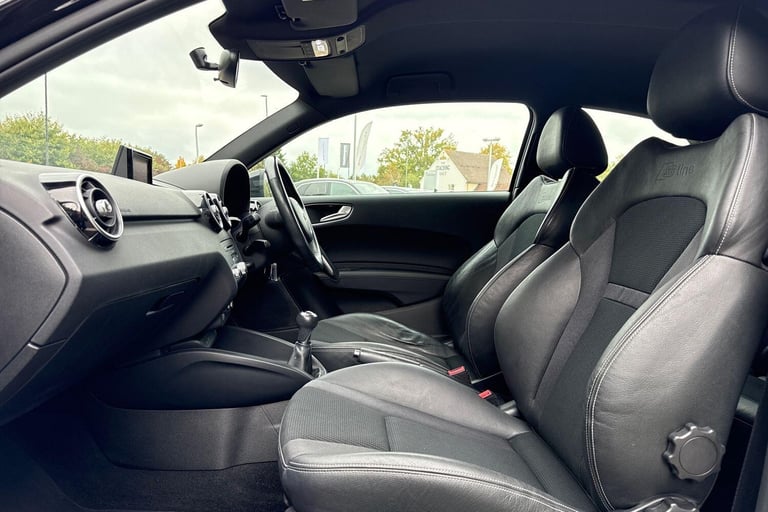  Audi A1 1.0 TFSI S line Hatchback 3dr Petrol Manual Euro 6 (s/s) (Nav) (95 ps) Petrol Manual