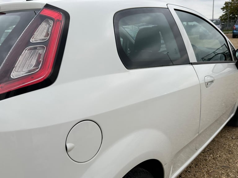 2015 Fiat Punto 1.2 Easy + Euro 6 3dr HATCHBACK Petrol Manual