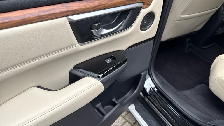 2019 Honda CR-V HONDA CR-V SR 2.0 4X2 CVT i-mmd Estate Hybrid Automatic
