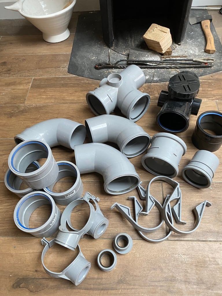 Waste pipe connectors 4 inch / 110 mm job lot