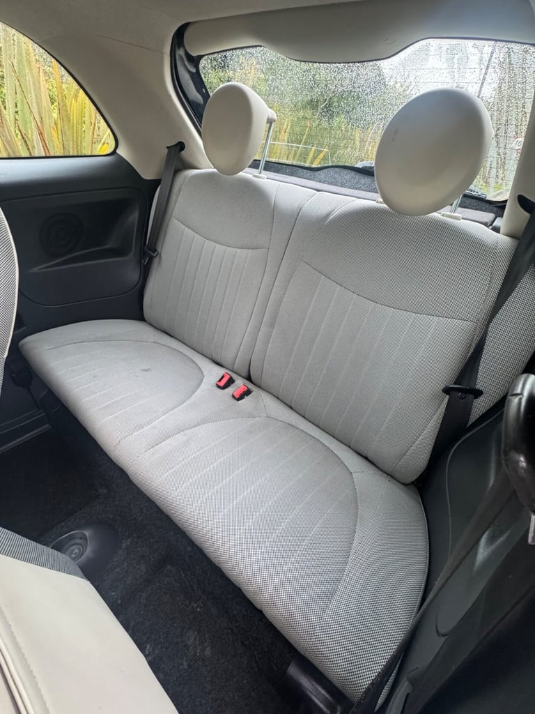 2011 Fiat 500 LOUNGE Hatchback Petrol Manual