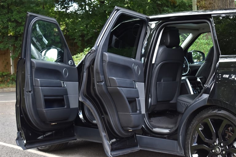 2019 Land Rover Range Rover Sport SDV6 AUTOBIOGRAPHY DYNAMIC+Sliding Panoramic Sunroof and 22 All...