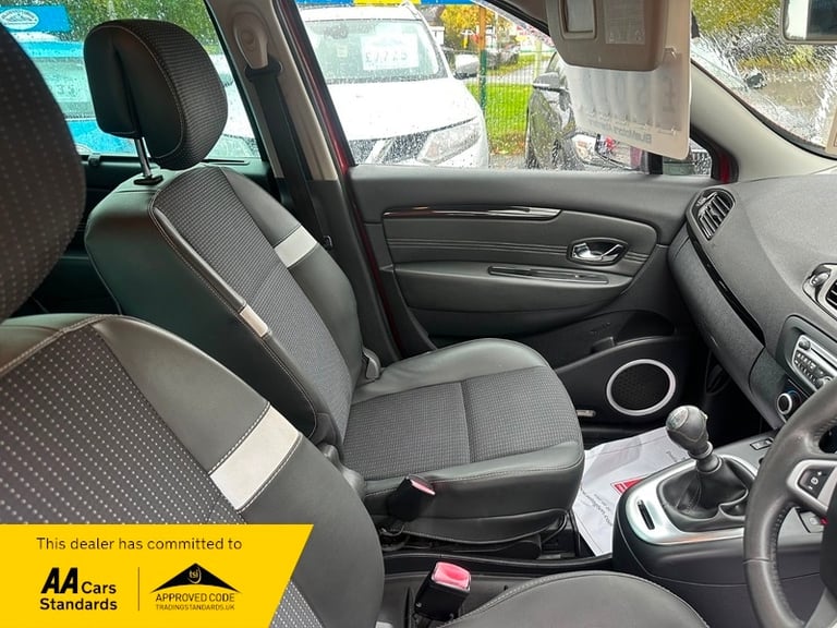 2012 Renault Scenic DYNAMIQUE TOMTOM DCI MPV Diesel Manual