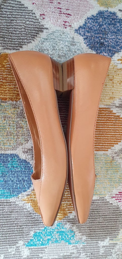 Caramel leather pointed toe ballet flats