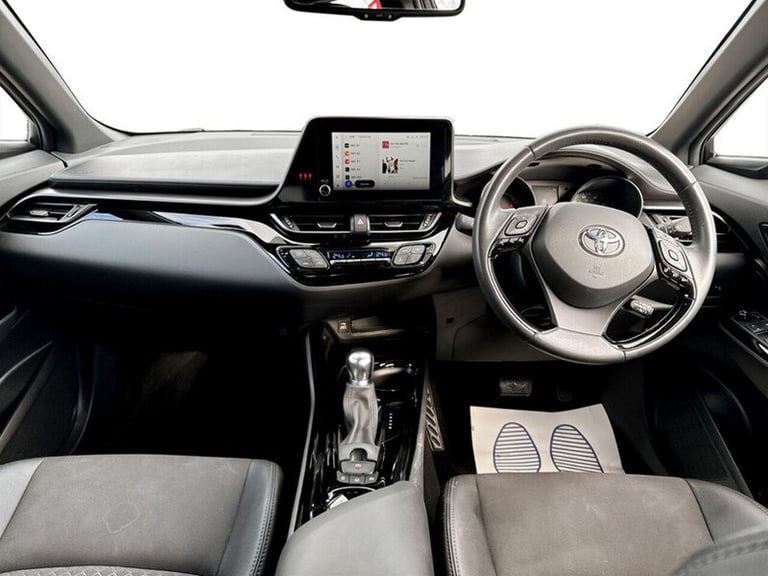 2022 Toyota C-HR VVT-h Design SUV HYBRID Automatic