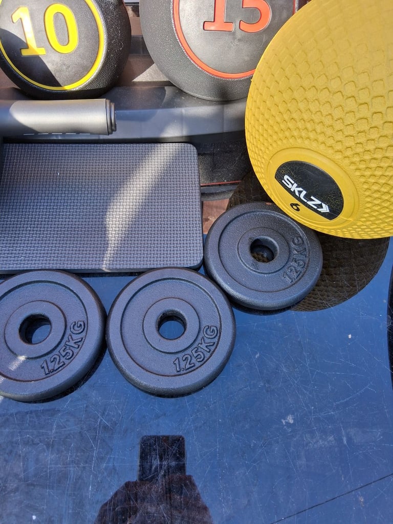 Mix of weights and kettle bells