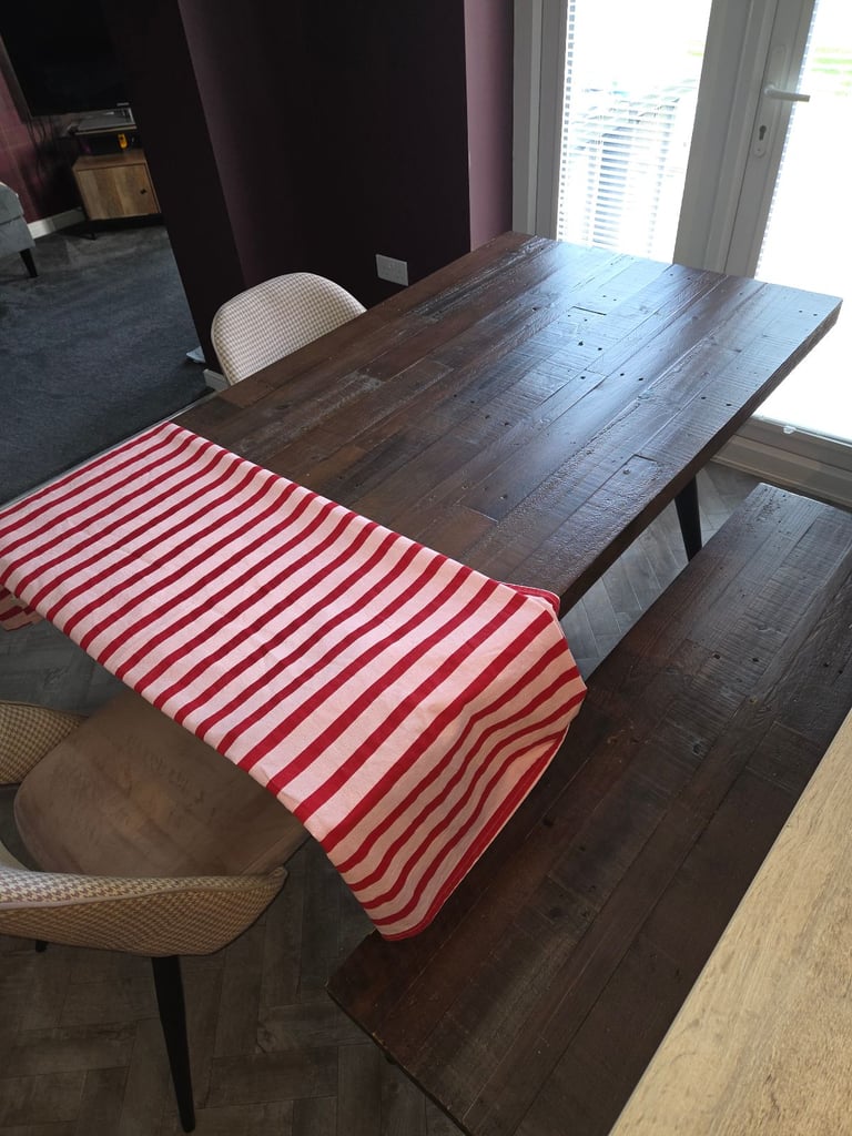 reclaimed wood dining table 