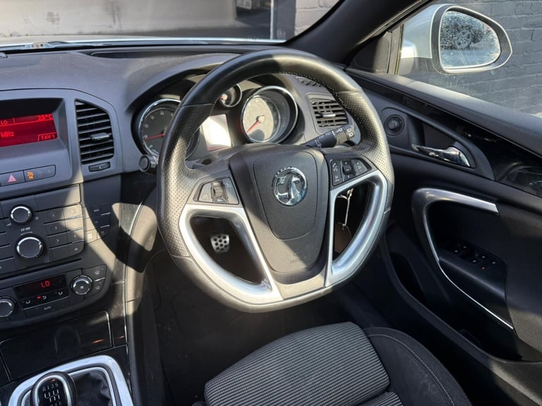 2011 Vauxhall Insignia 1.8i 16V SRi Vx-line 5dr HATCHBACK Petrol Manual