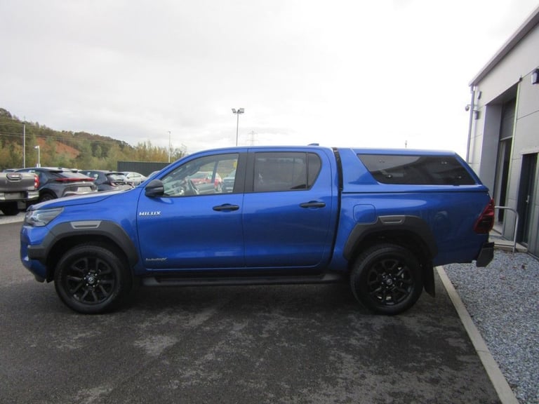 2022 Toyota Hilux 2.8 D-4D Invincible X Pickup Double Cab 4dr Diesel Manual 4WD Euro 6 (s/s)  PIC...
