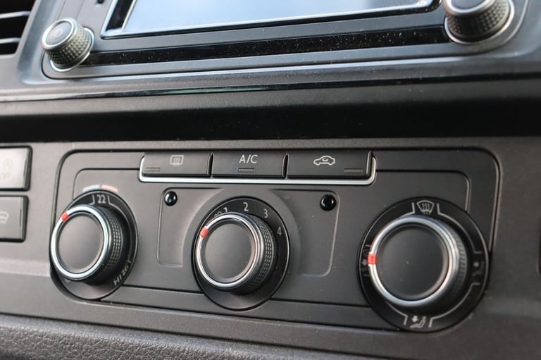 2017 17 VOLKSWAGEN TRANSPORTER 2.0 BITDI T32 BLUEMOTION TECH WINDOW VAN 4DR DIES