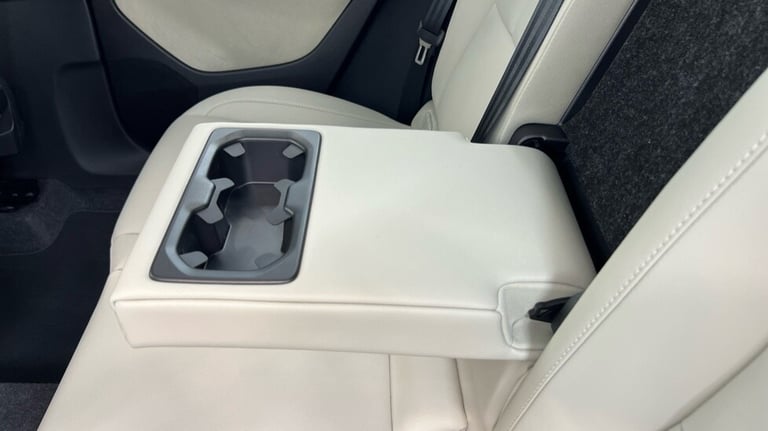 2024 Volvo XC40 Ultra, B3 Mild hybrid, Petrol, Bright (Blond Leather, Panoramic Sunroof) Estate P...