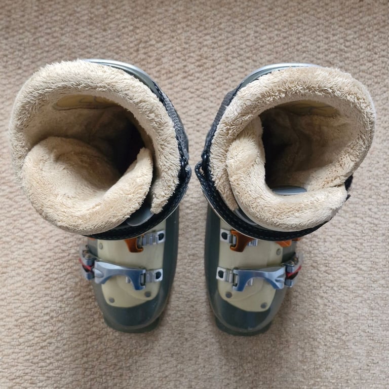 Ladies Salomon Irony Ski Boots 24 / UK 5