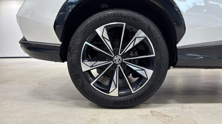 2024 MG MG HS 1.5 T-GDI Trophy 5dr DCT Petrol Hatchback Hatchback Petrol Automatic