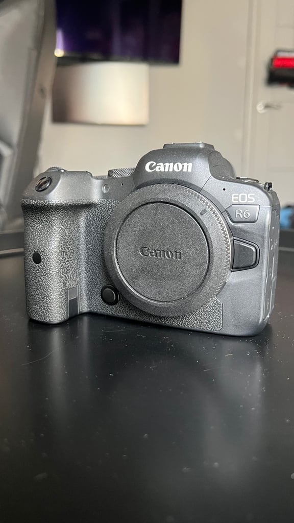 Canon R6 (Body only) 