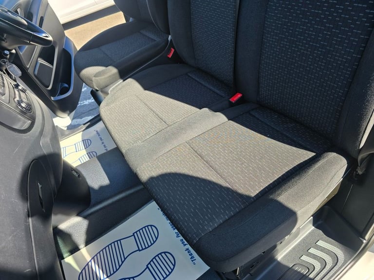 2021 Mercedes-Benz Vito 2.0 116 CDI Progressive XLWB Van, 79,239 miles, 1 owner, full service his...