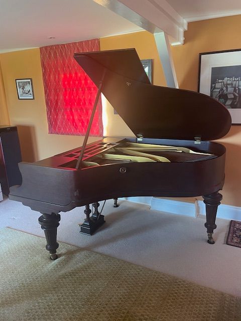 Bluthner baby grand piano (172cm, 5´8´´) from 1910. Immaculate condition, beautiful tone. 