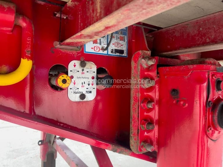 LAWRENCE DAVID 4300MM CURTAINSIDE TRAILER 