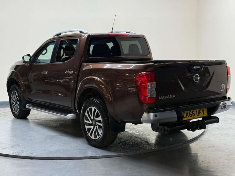 2016 Nissan Navara Double Cab Pick Up Tekna 2.3dCi 190 4WD Auto PICK UP DIESEL Automatic