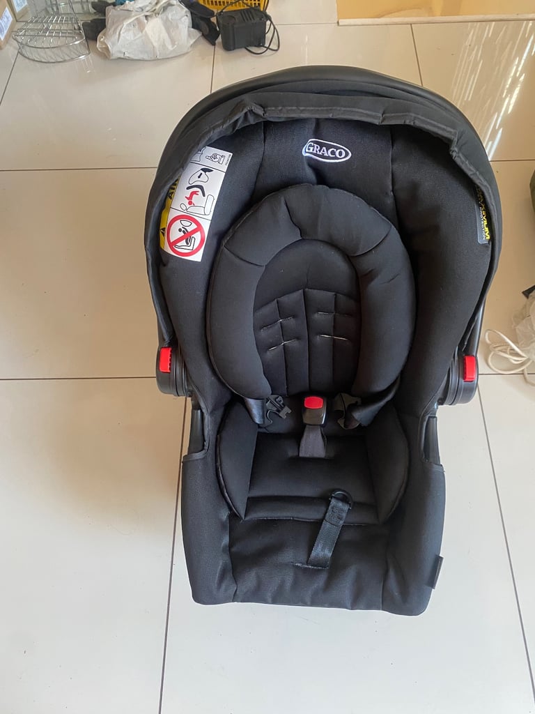 Baby car seat and baby carrier 