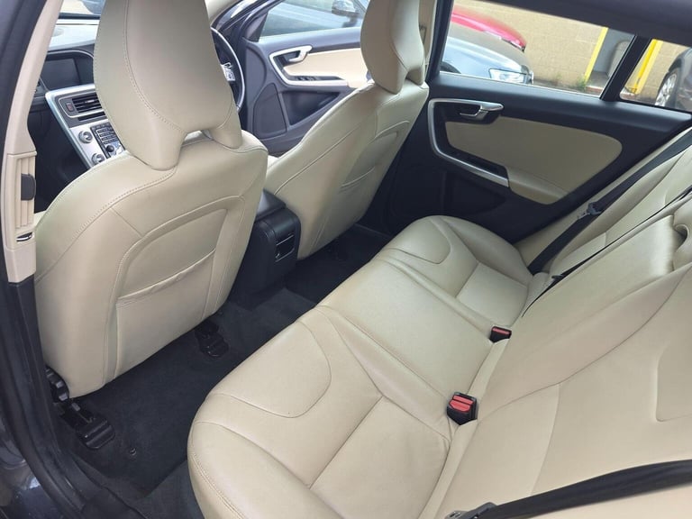 VOLVO V60 2.0 D2 SE Nav Euro 6 (s/s) 5dr 2017