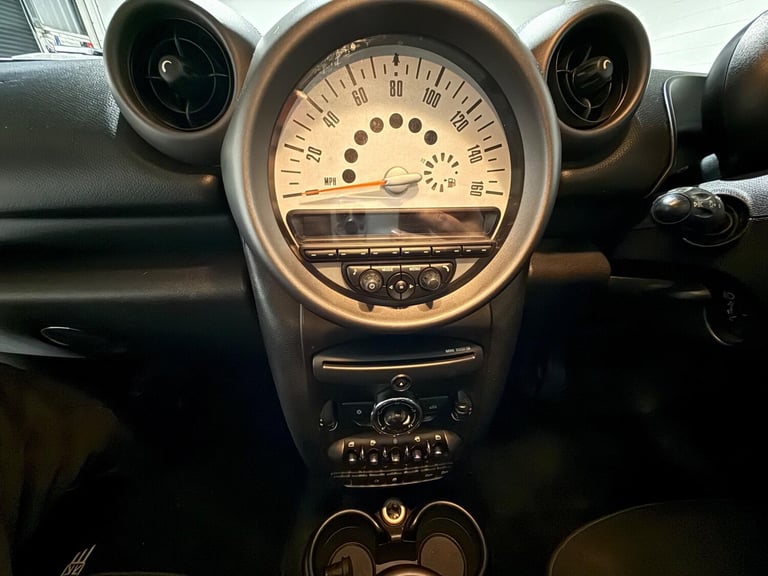 2012 MINI Countryman 1.6 One Euro 5 (s/s) 5dr HATCHBACK Petrol Manual