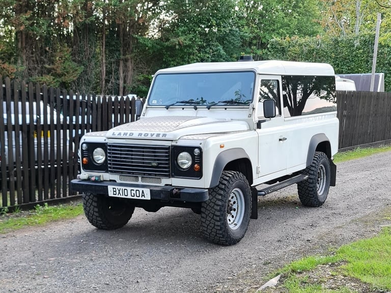 Land Rover Defender 110  2.4 TDCi Utility Wagon 4WD MWB 5DR 87k Miles S/H MOT