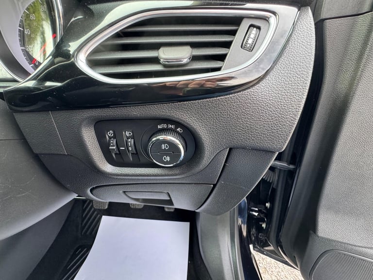 2018 Vauxhall Astra 1.4i Turbo SRi Euro 6 5dr HATCHBACK Petrol Manual
