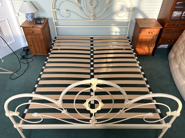 King size iron bed from Feather and Black (Iron Bed Company)