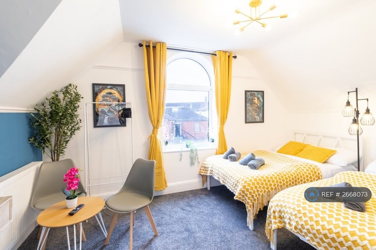 Studio flat in Merton Road, Southsea, PO5 (#2668073)