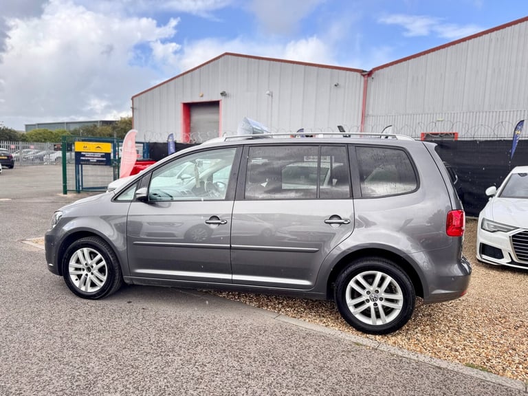 2015 Volkswagen Touran 1.6 TDI 105 BlueMotion Tech SE 5dr DSG MPV Diesel Automatic