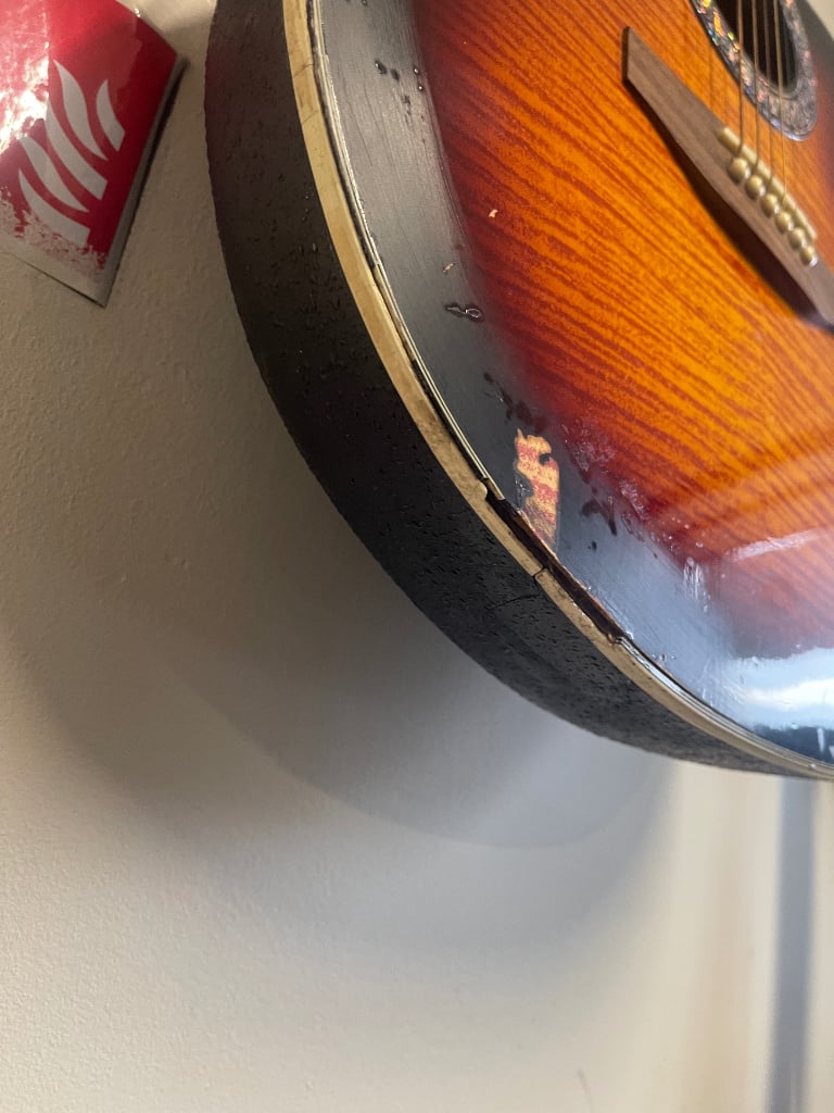 Martin Smith electro acoustic Bowl Round Back guitar Tiger Stripe Burst Brown?