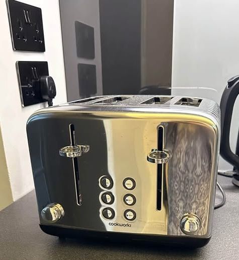 image for Cookworks Pyramid 4 Slice Toaster