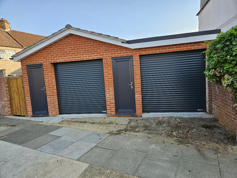 2 x Detached garages to rent for car or storage