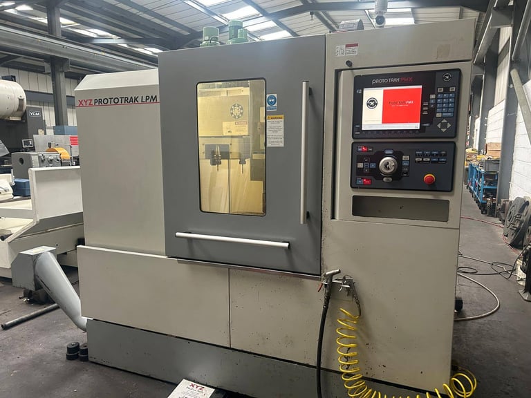 XYZ MODEL LPM VERTICAL MACHINING CENTRE YEAR 2012