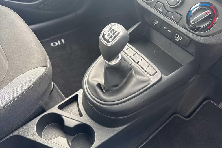 2025 Hyundai i10 1.0 [63] Advance 5dr [Nav] HATCHBACK Petrol Manual