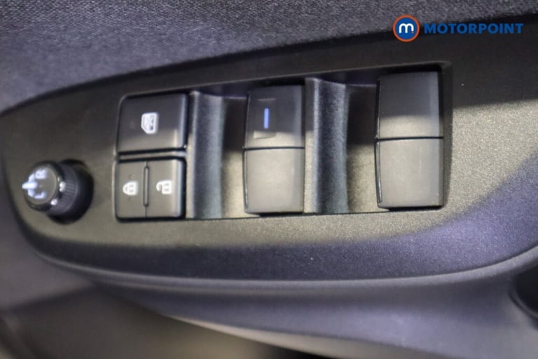 2022 Toyota Yaris Cross 1.5 Hybrid Design 5dr CVT Estate Hybrid Automatic